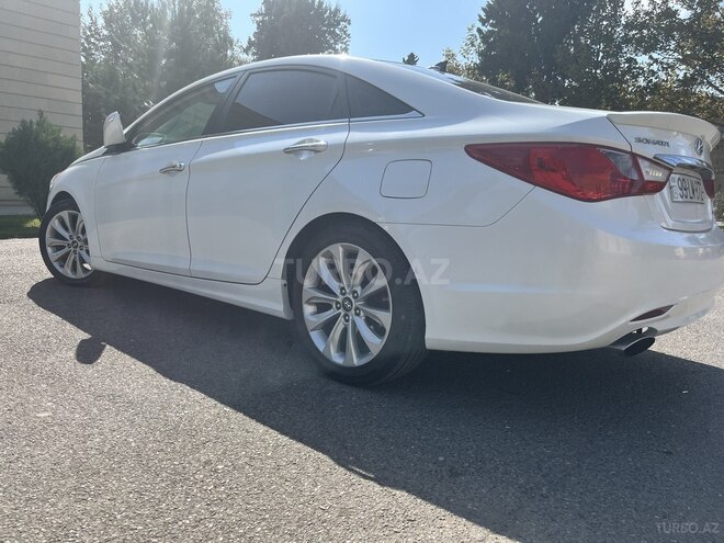 Hyundai Sonata-3