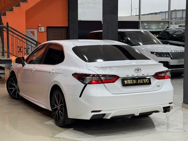 Toyota Camry-6
