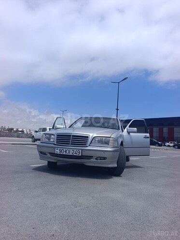 Mercedes C 200-2
