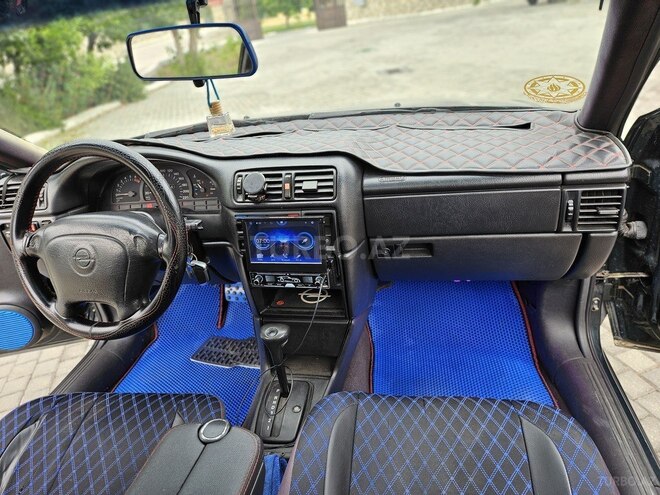 Opel Vectra-11