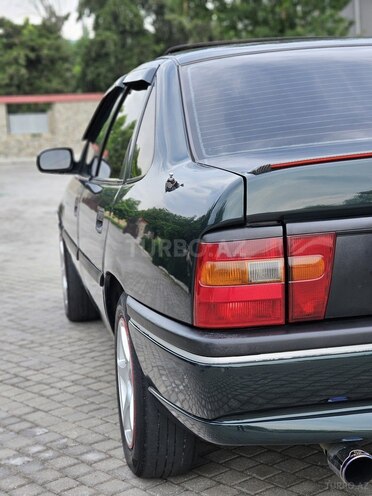 Opel Vectra-7