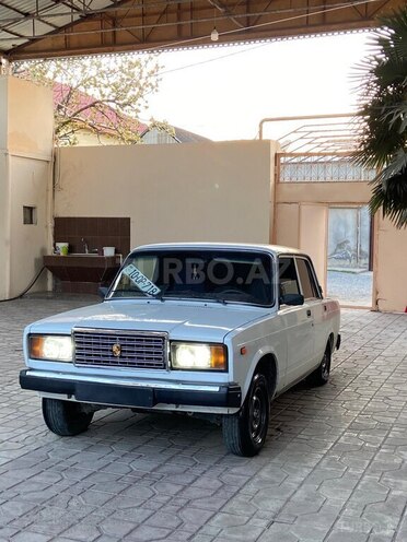 LADA (VAZ) 2107-1