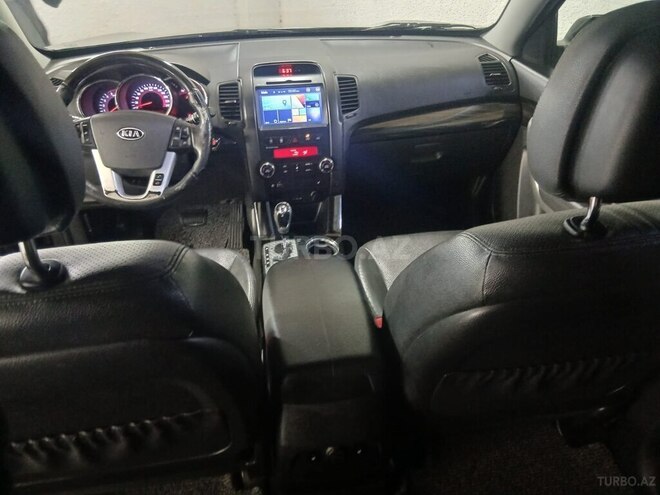 Kia Sorento-11