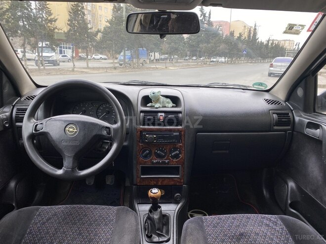 Opel Astra-13