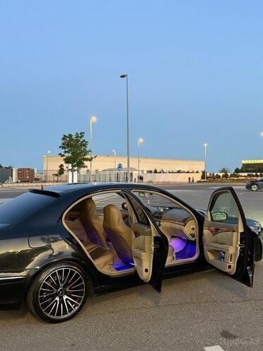 Mercedes E 220-12