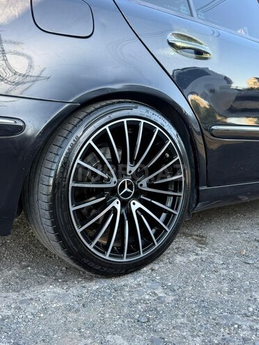 Mercedes E 220-16