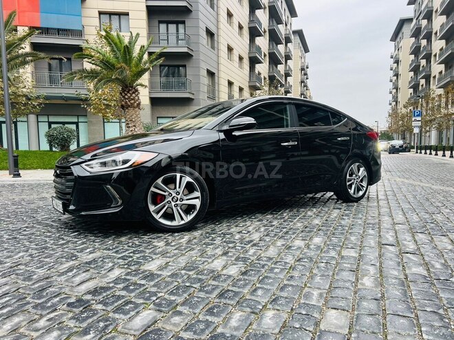 Hyundai Elantra-3