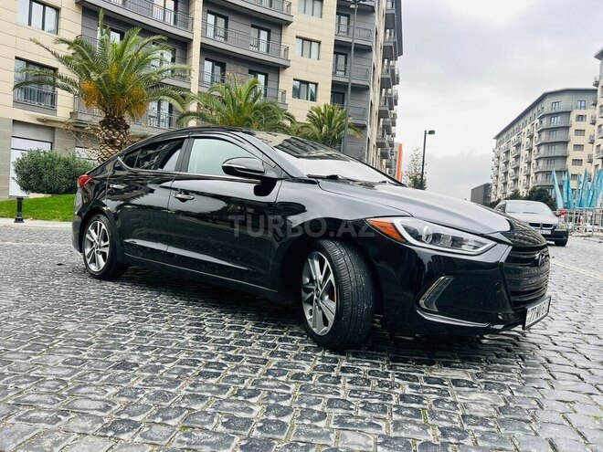 Hyundai Elantra-2