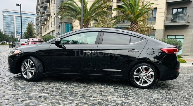 Hyundai Elantra-7