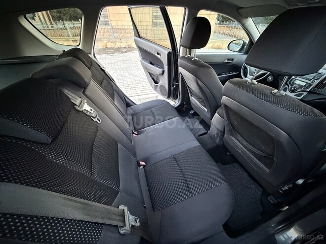 Hyundai i30-16