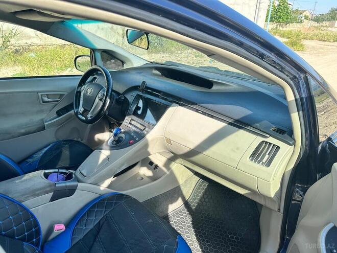 Toyota Prius-6