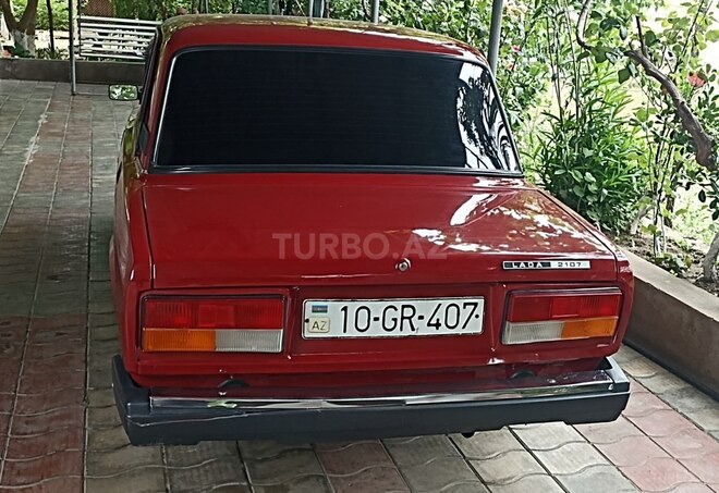LADA (VAZ) 2107-2
