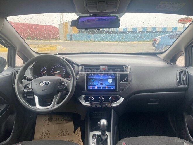 Kia Rio-10