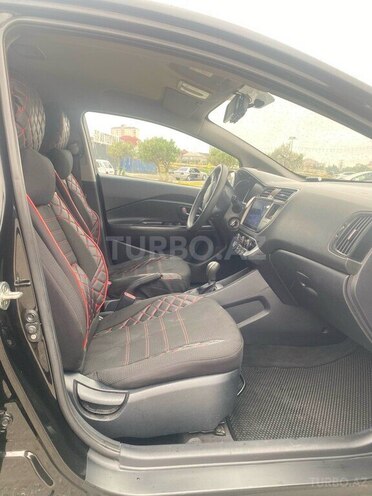 Kia Rio-19