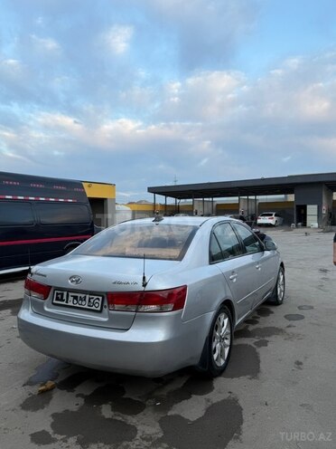 Hyundai Sonata-4