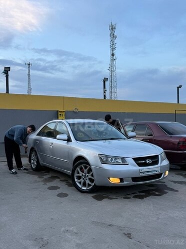 Hyundai Sonata-1