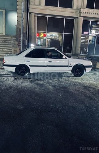 Peugeot 405-4