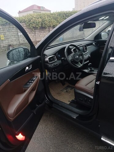 Kia Sorento-12