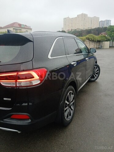 Kia Sorento-16