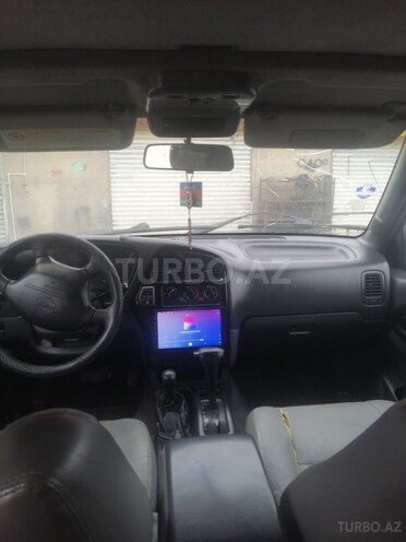 Nissan Pathfinder-2