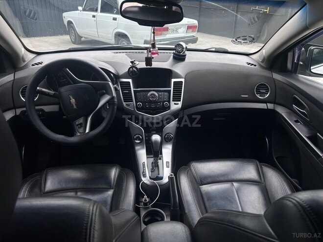 Chevrolet Cruze-14
