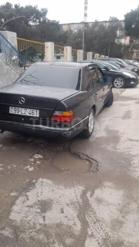 Mercedes E 300-2