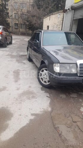 Mercedes E 300-3