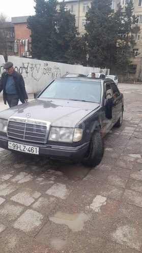 Mercedes E 300-4