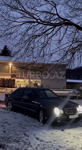 Mercedes E 240-9