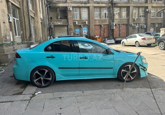 Mitsubishi Lancer-6