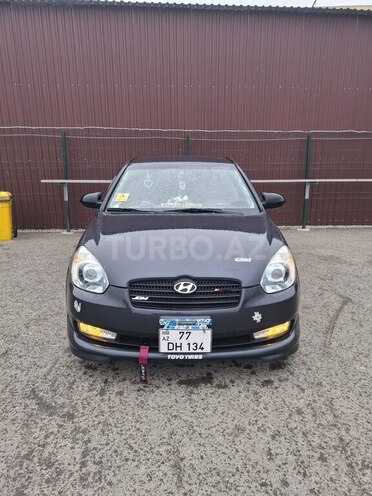 Hyundai Accent-1