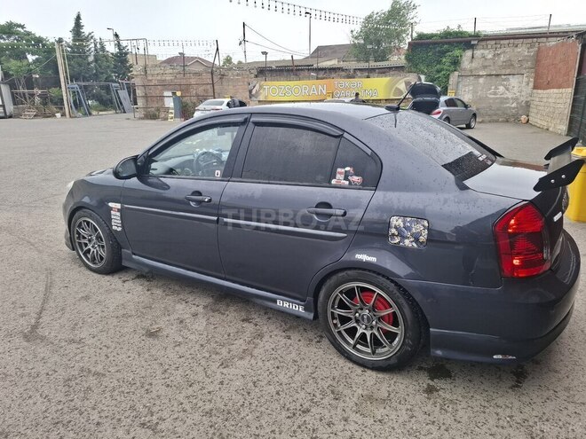 Hyundai Accent-3