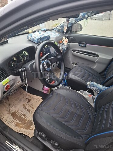 Hyundai Accent-6