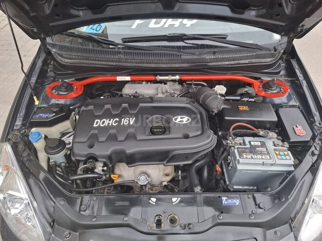 Hyundai Accent-7