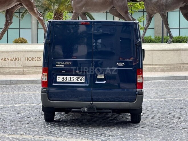 Ford Transit-2