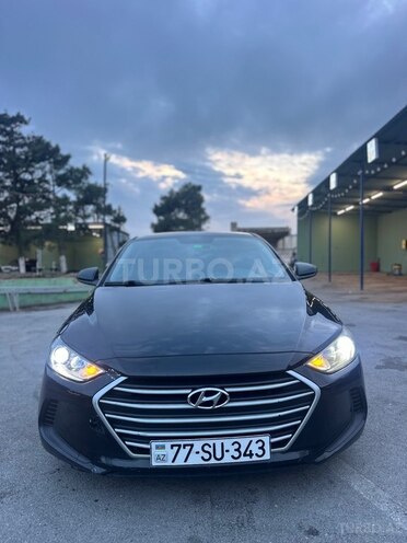 Hyundai Elantra-1