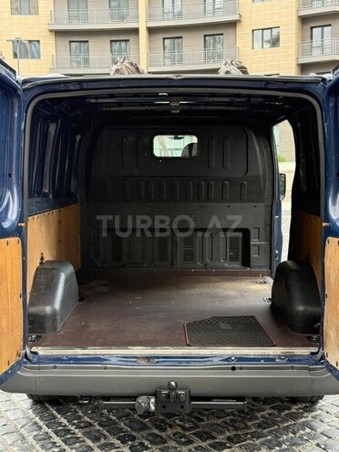 Ford Transit-16