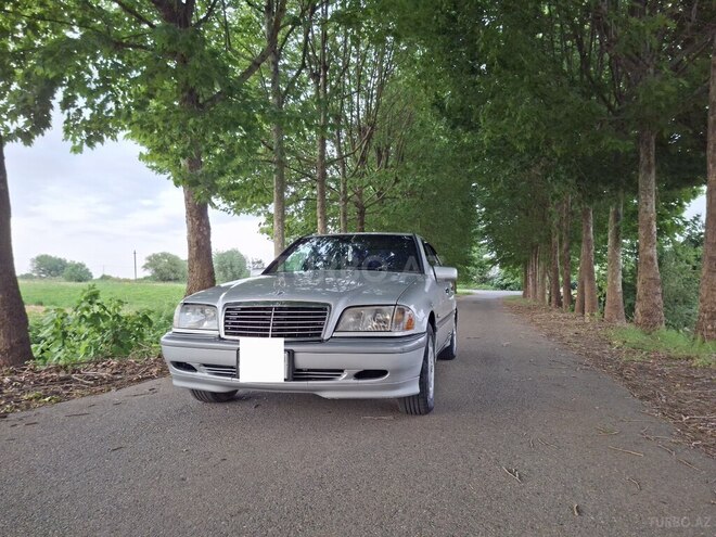 Mercedes C 200-2