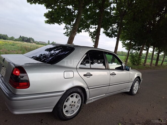 Mercedes C 200-7