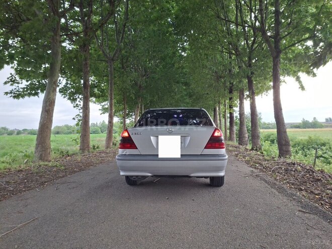 Mercedes C 200-6