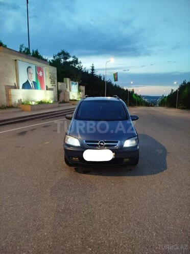 Opel Zafira-1