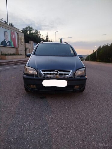 Opel Zafira-4