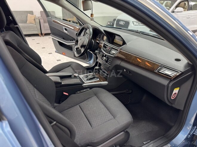 Mercedes E 220-19