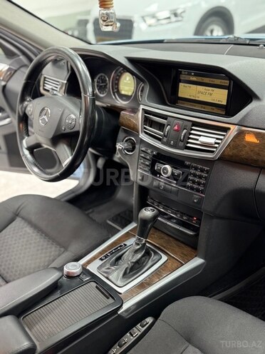 Mercedes E 220-16