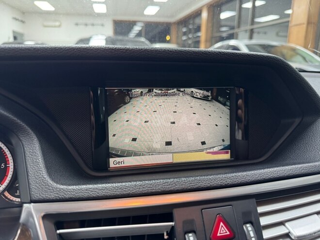 Mercedes E 220-36