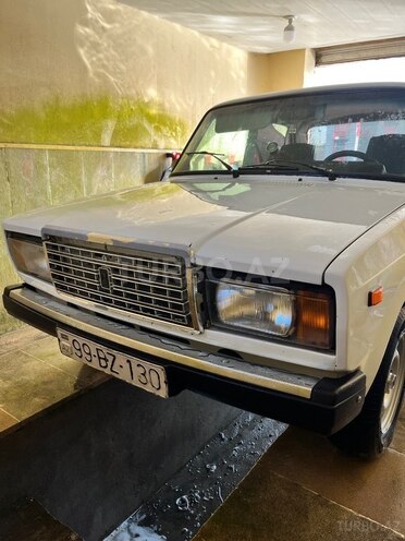 LADA (VAZ) 2107-1