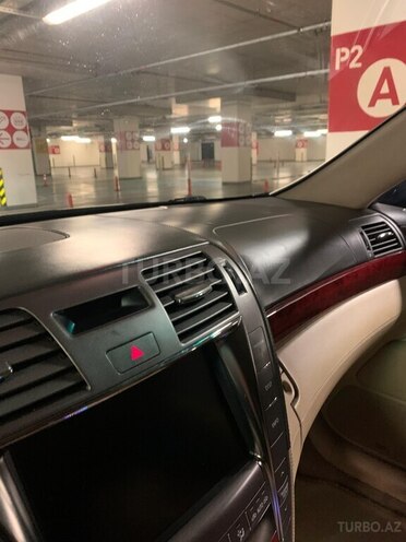 Lexus LS 600h L-10