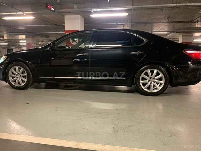 Lexus LS 600h L-4