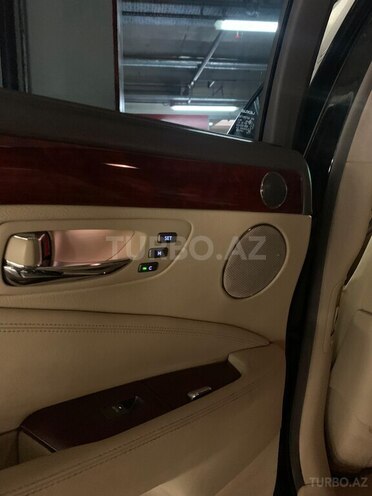 Lexus LS 600h L-17