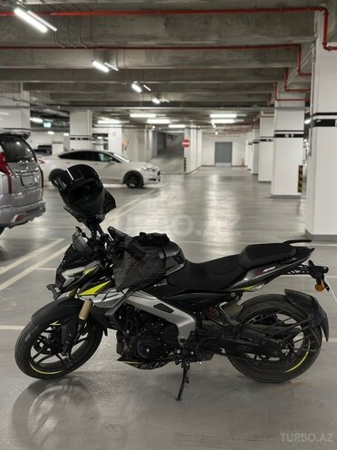 Bajaj Pulsar NS 400-7